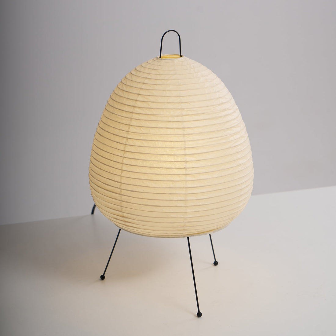 Japanisch inspirierte Papiertischlampe – Maulbeerpapierlampe fürs Schlafzimmer