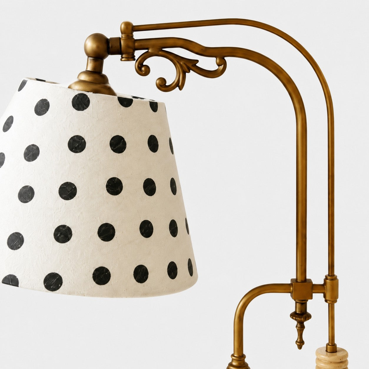 Beige Fabric vintage wood and brass-tone table lamp