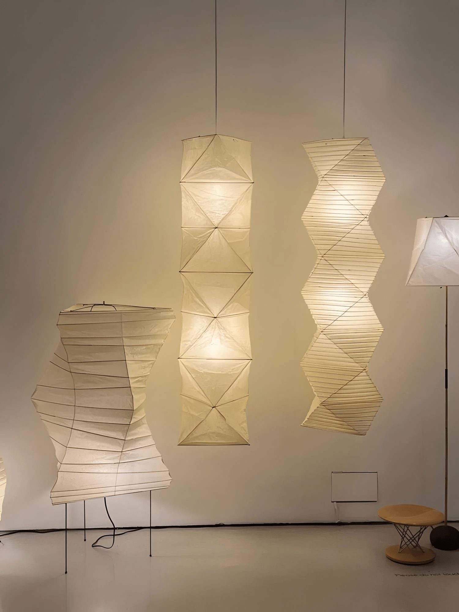 Washi Paper Pendant Lamp - Japanese-Inspired Light for Cozy Interiors
