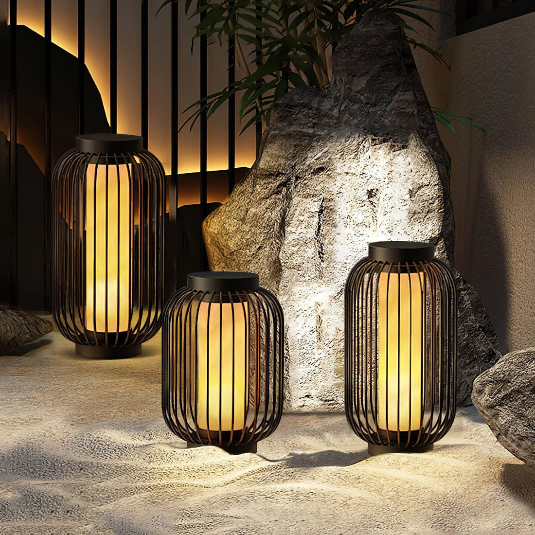 Metal Outdoor Table Lamp - Elegant Weather-Proof Lamp for Patio