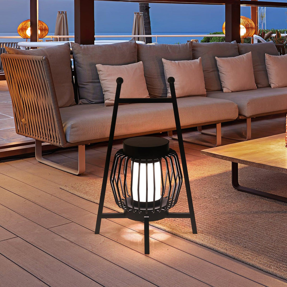 Tischlampe aus Edelstahl für den Außenbereich – gemütliche, langlebige Lampe für den Garten