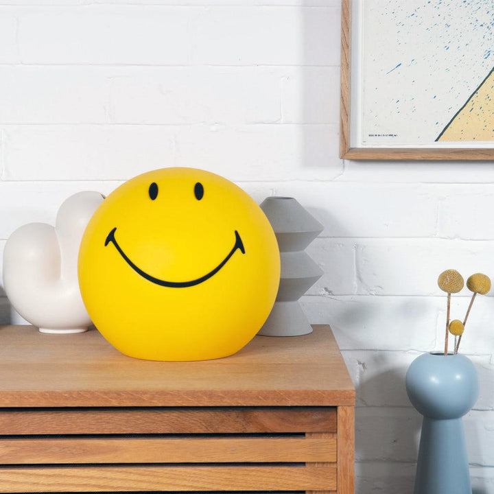 Smiling Wiederaufladbare Tischlampe - LED-Licht für Schlafzimmer &amp; Büro