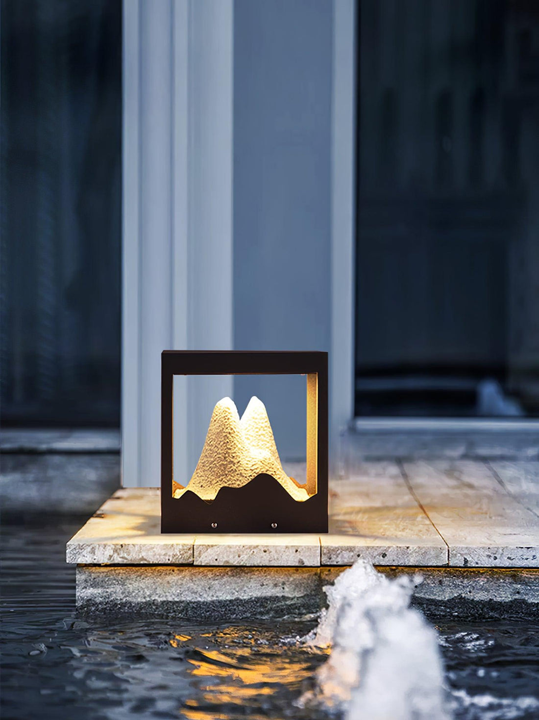 Garden Outdoor Light - Mountain Pattern Warm Light
