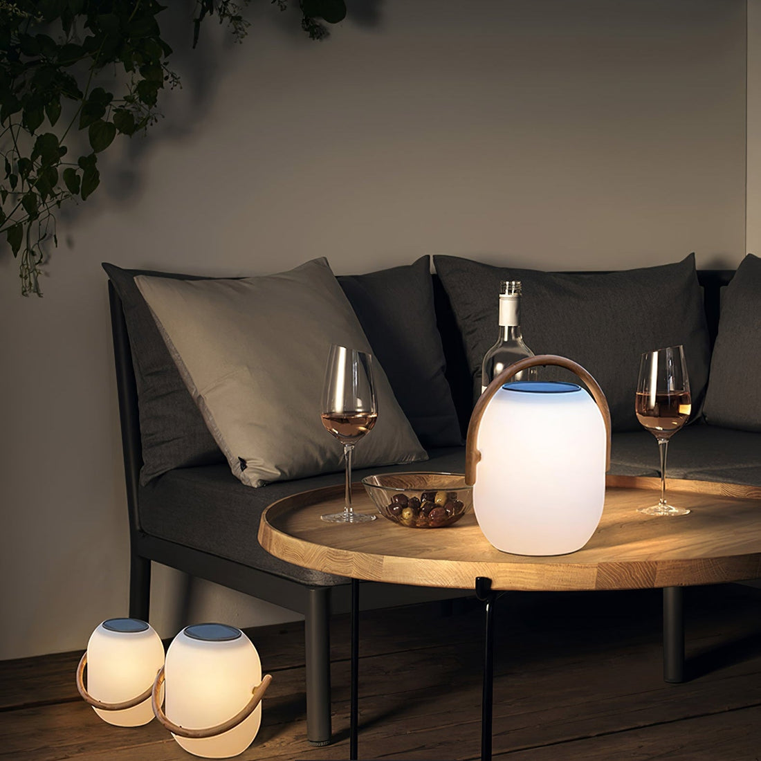 Solar-Laternenlampe für den Außenbereich – Deko-Licht für den Außenbereich mit Holzgriff