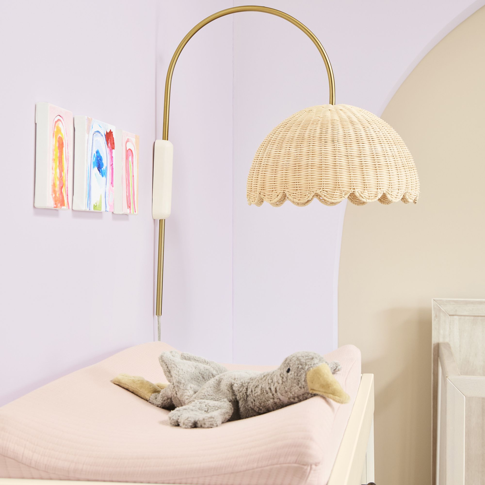 Olvara Scalloped Rattan Bubble Sconce – Wunderliche Wandlampe für Kinderzimmer