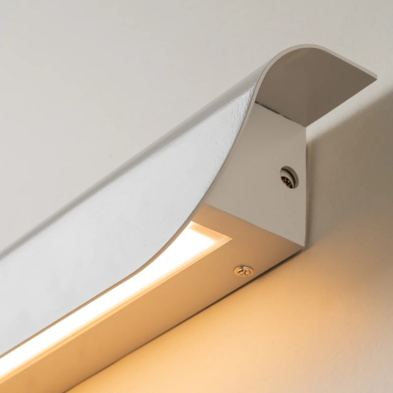 Hidra Modern Metal Wall Sconce – Minimalist Down-Light Sconce for Modern Homes