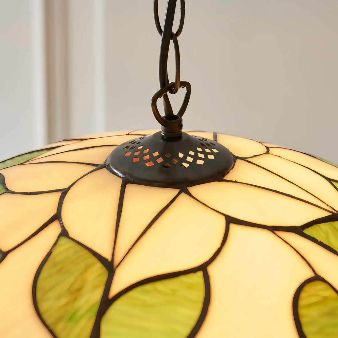 TF Botanica Floral Glass Pendant Light – Vintage Pendant Fixture for Open Plan Spaces