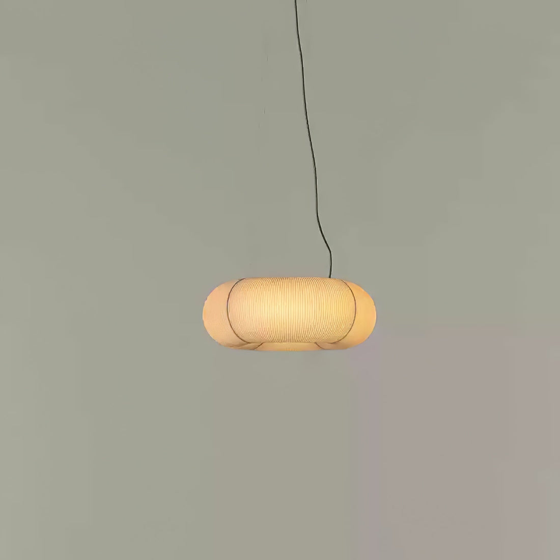 Hängelampe aus Maulbeerseide – Warme LED-Beleuchtung für Wohnzimmer
