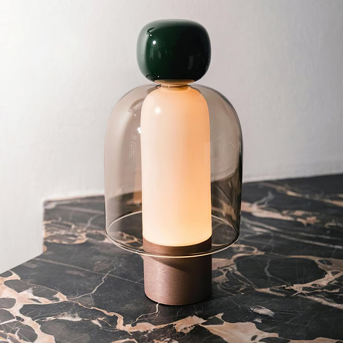 Tischlampe – Tragbare wiederaufladbare Lampe für den Einsatz im Wohnzimmer und Schlafzimmer