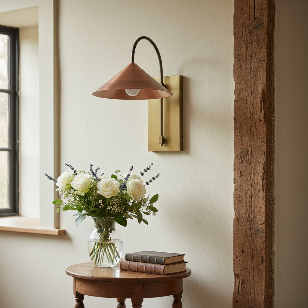 Conique Metal Minimalist Wall Sconce - Sculptural Brass Arch Light for Modern Interiors