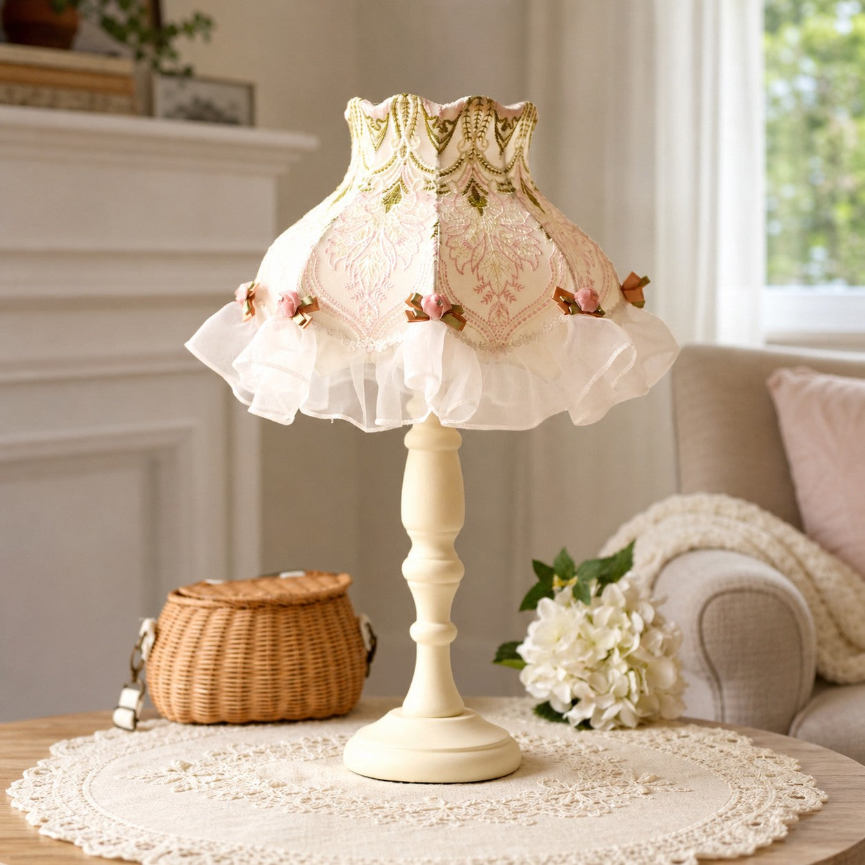 Vintage Lace Table Lamp