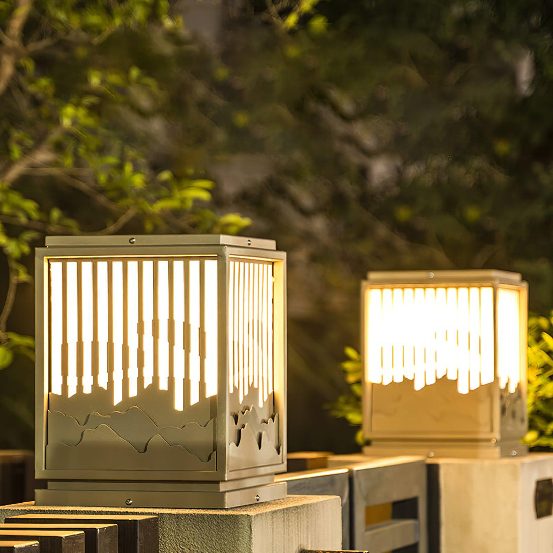 Wave Garden Outdoor Light - Sleek Wavy Body Weather