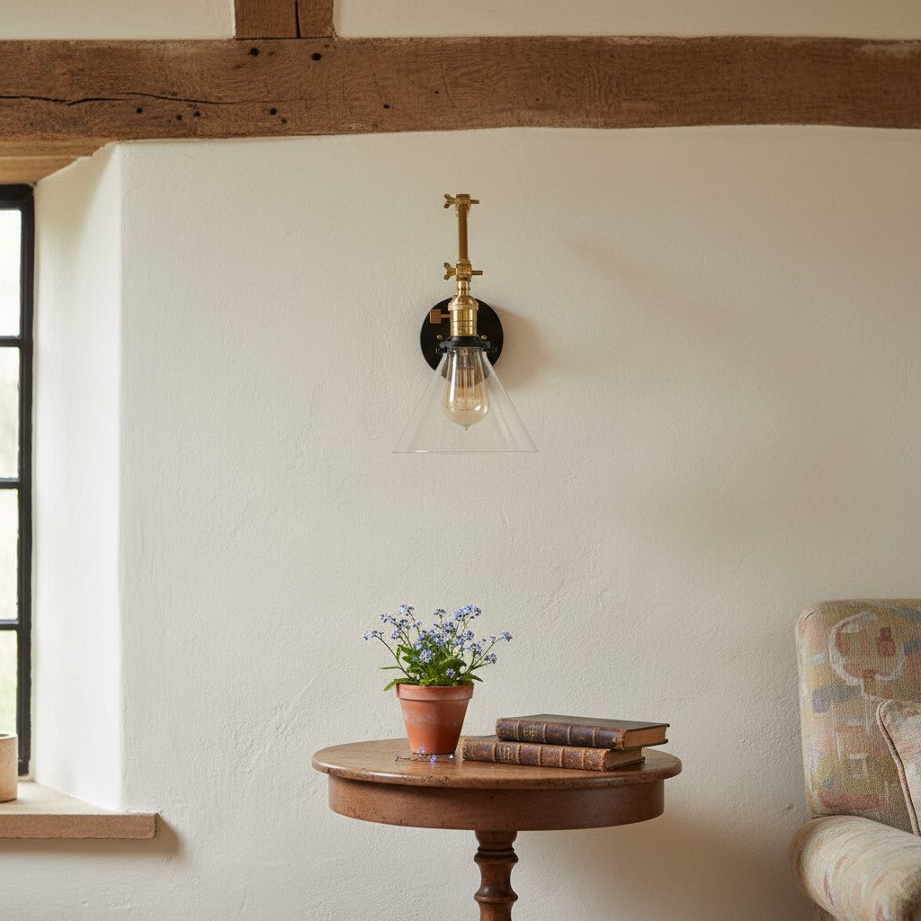 Conique Industrielle Wandleuchte aus Metall mit verstellbarem Arm – Kegelschirm aus Vintage-Glas