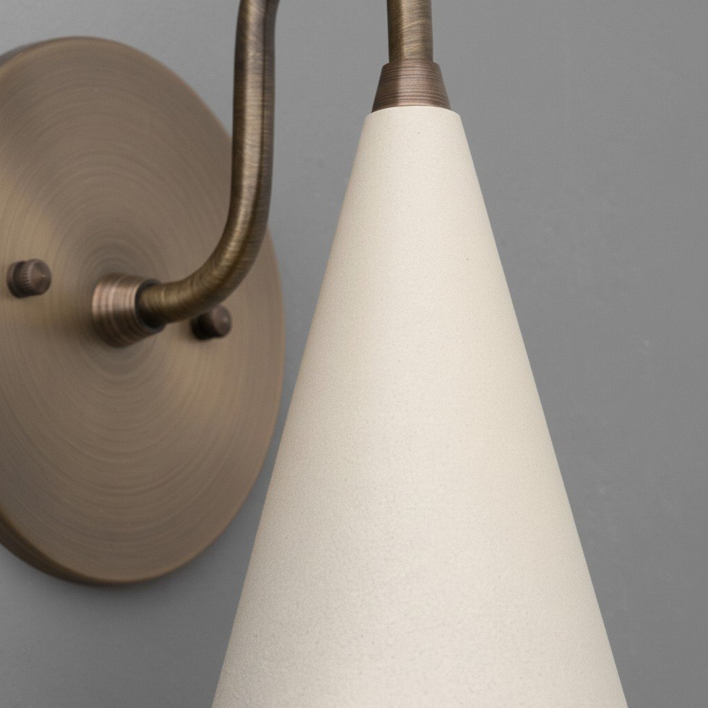 Curva Metal Cone Shade Sconce – Vintage Brass Wall Light for Entryway or Stairwell