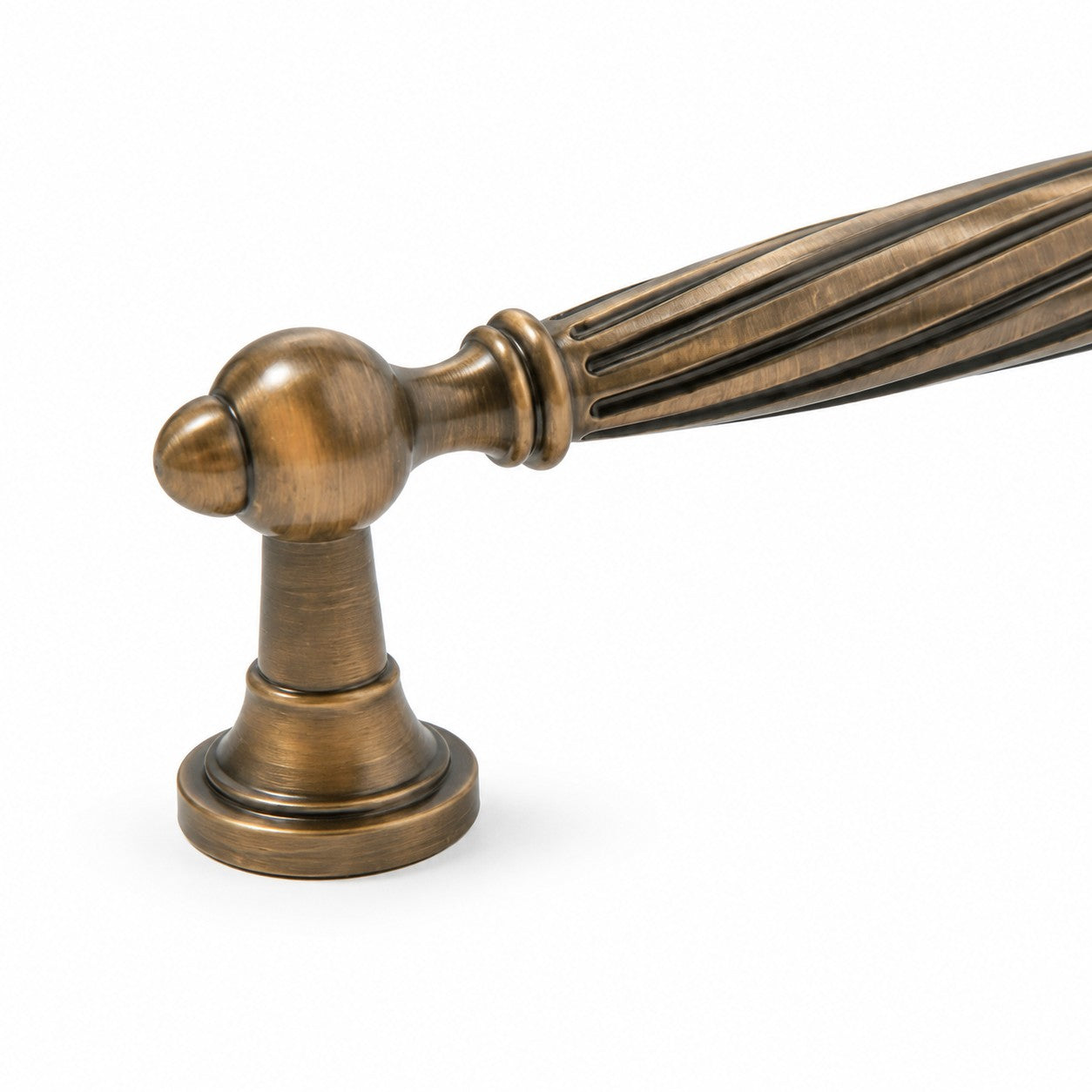Antique Brass Cabinet Pulls and Drawer Handles