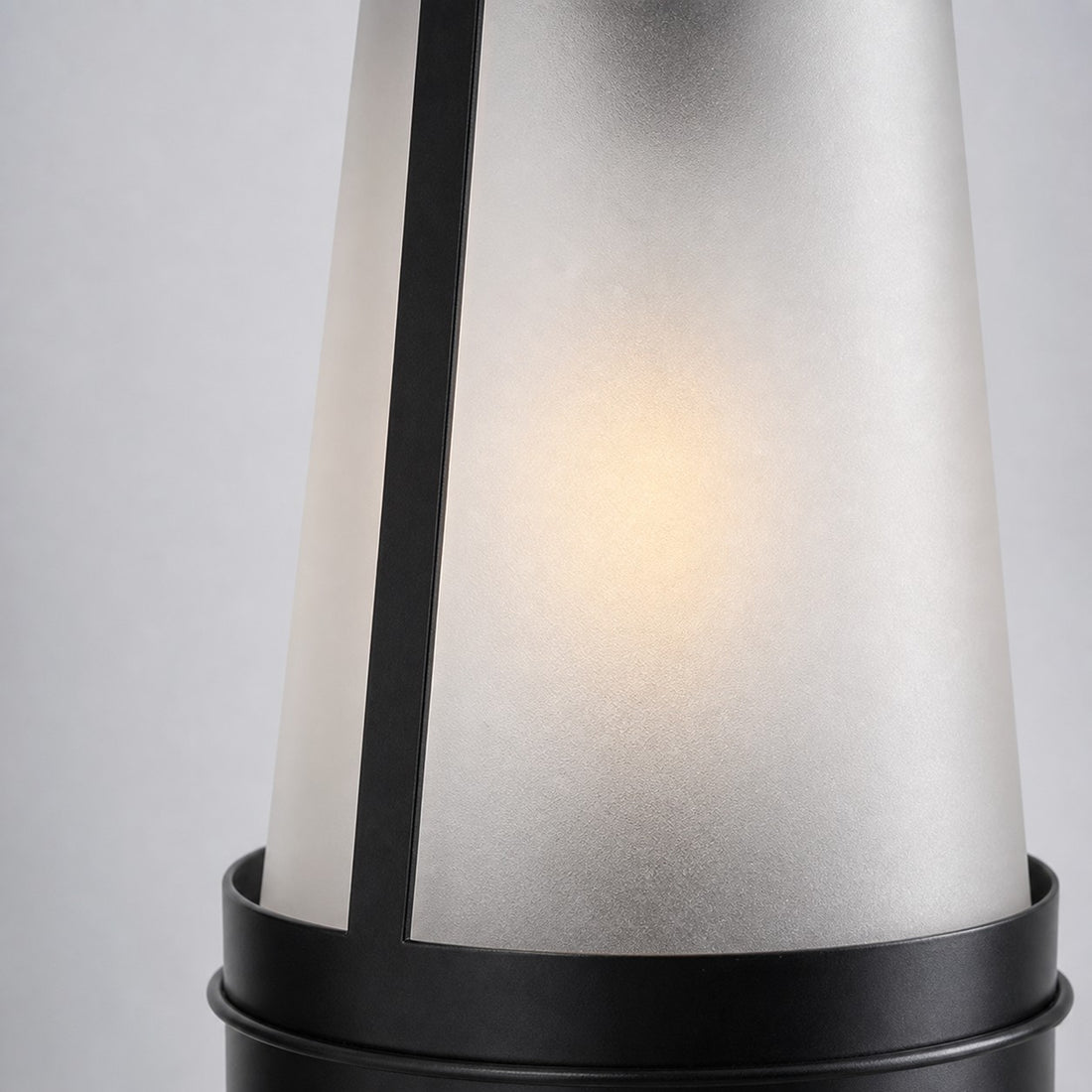 Visible construction detail of the vintage black outdoor wall lantern 1