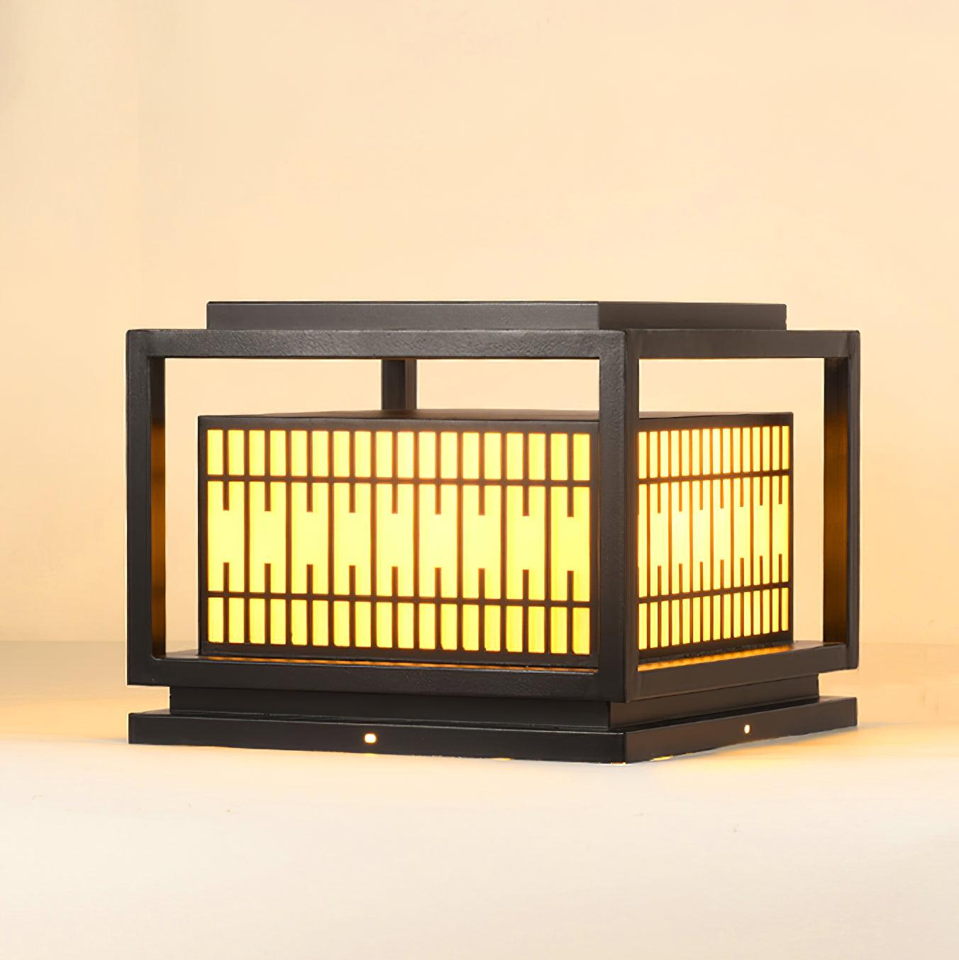 Fenstergitterleuchte aus mattiertem Alabaster – Metall-Außenpfostenlampe
