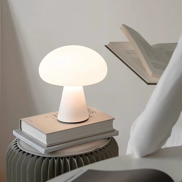 Tragbare Tischleuchte – wiederaufladbare moderne Lampe für Terrasse und Garten