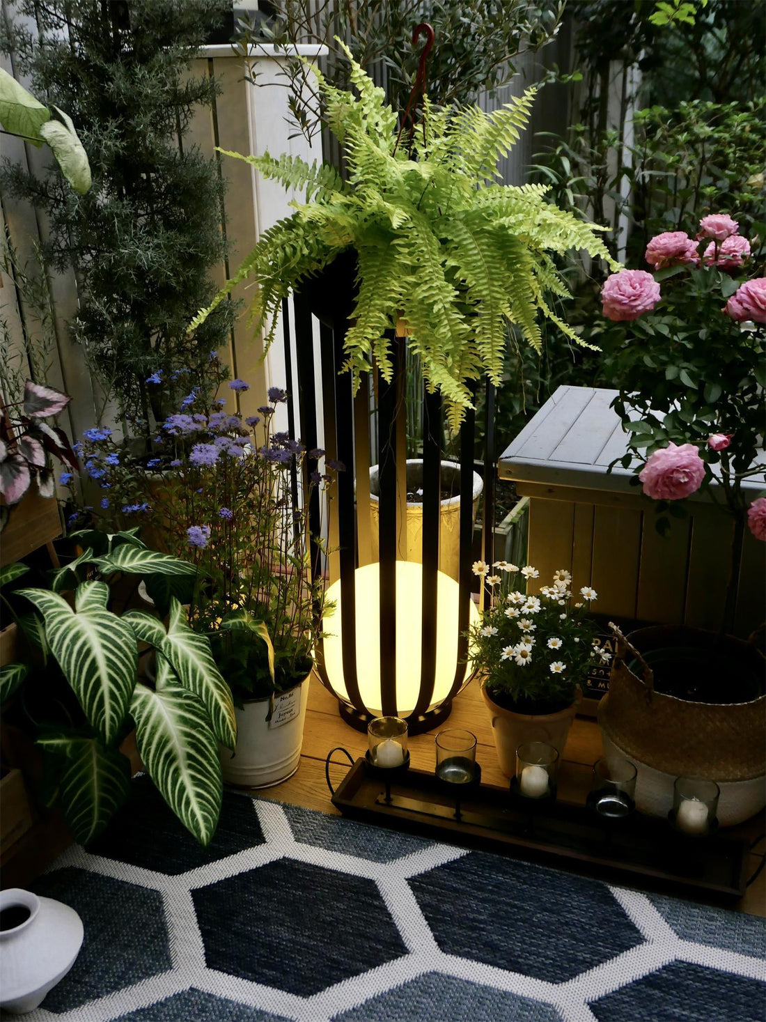 Garden Outdoor Floor Lamp - Dimmable LED Light with Tray & Flower Pot