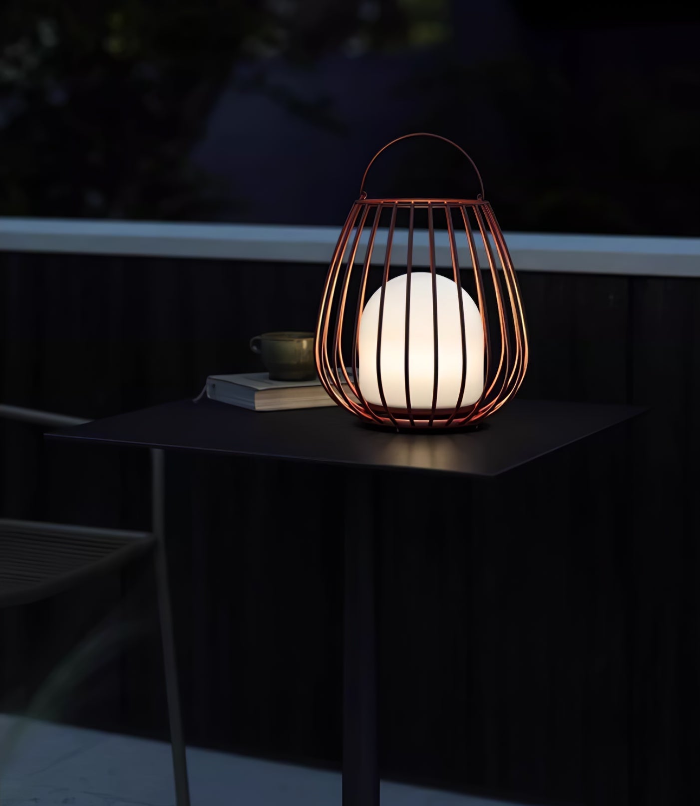 Rechargeable Outdoor Lantern Light - Modern Metal Cage Lamp for Patio