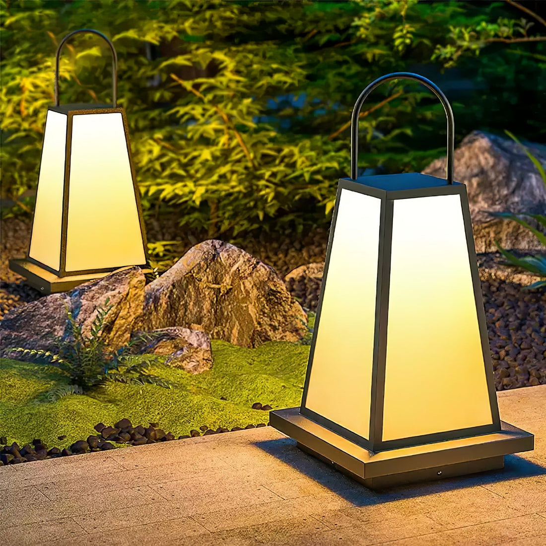 Tragbare Außenlampe – Gartenfertig – Dezente Anmut