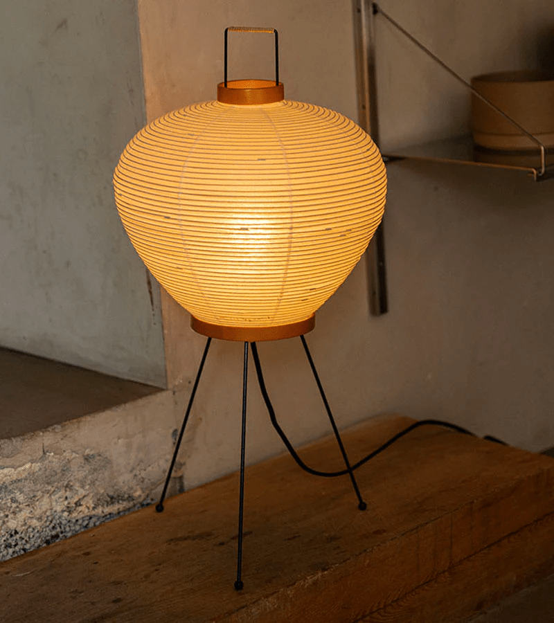 Tischlampe aus Washi-Papier – handgefertigter Schirm für elegantes Ambientelicht