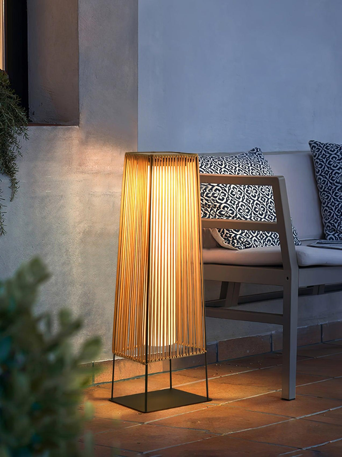 Kunststoff-Rattan-Außenpfostenleuchte - Solar-Pfostenlampe Ideal