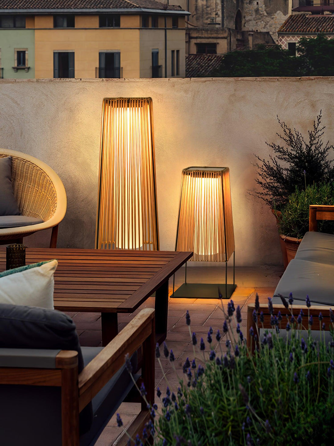 Kunststoff-Rattan-Außenpfostenleuchte - Solar-Pfostenlampe Ideal