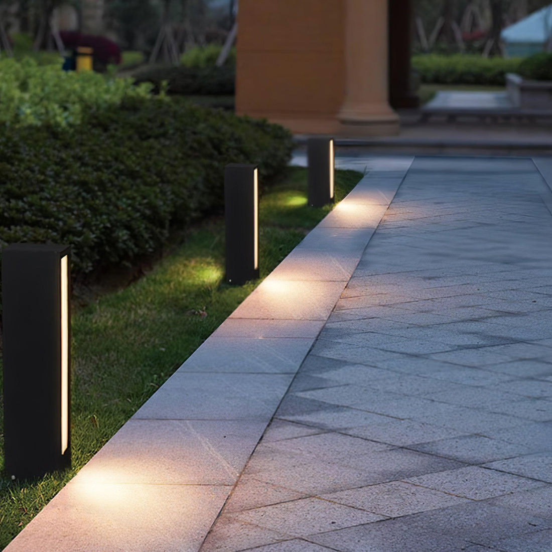 Aluminum Outdoor Post Lamp - Panel-Style Cast Lamp for Patio