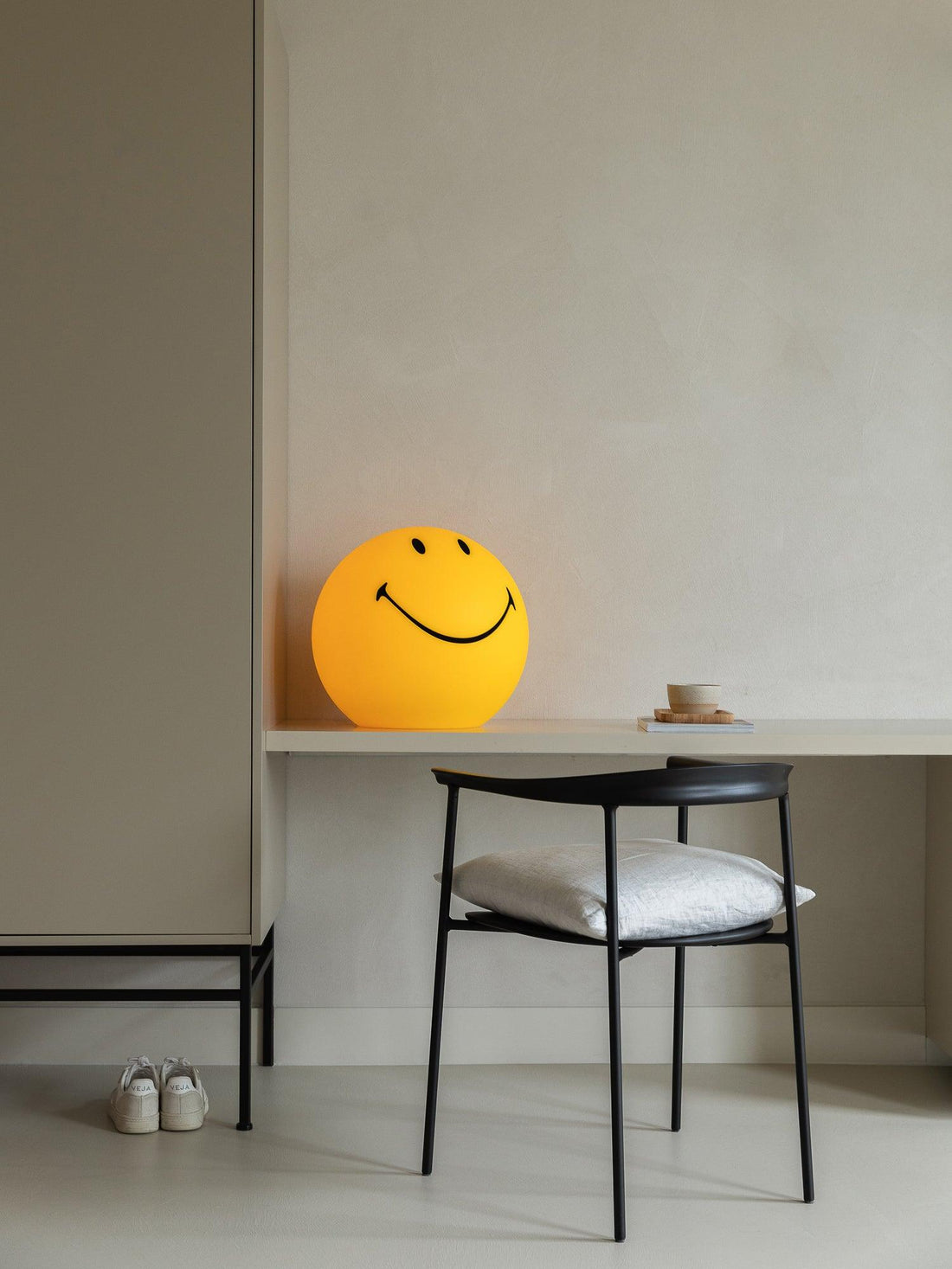 Smiling Wiederaufladbare Tischlampe - LED-Licht für Schlafzimmer &amp; Büro