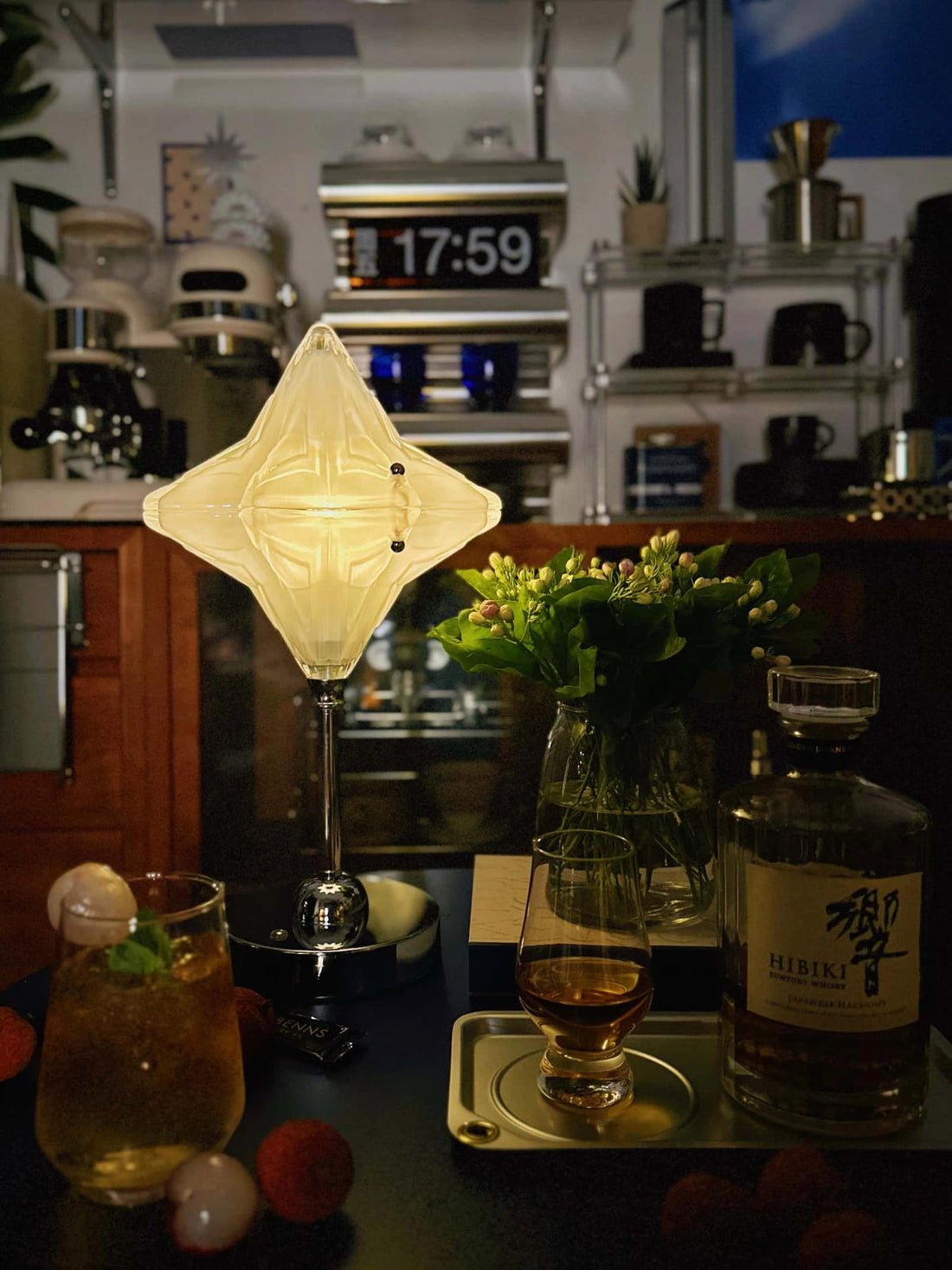 Art Deco Star Table Lamp - Frosted Glass Light for Modern Bedrooms - Astris Lyra