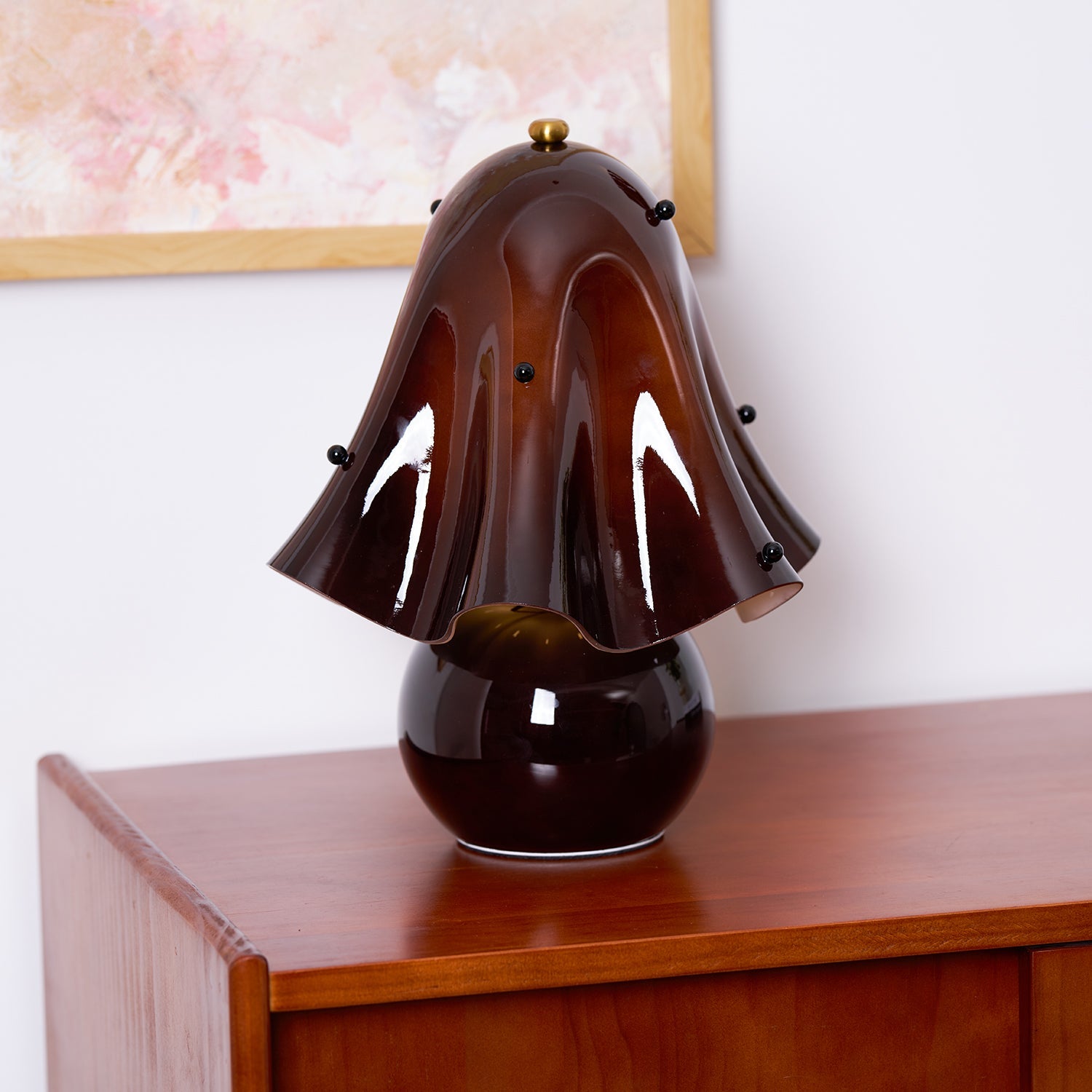 Dekorative Tischlampe Bellina – Skulpturale Glockenblumenform