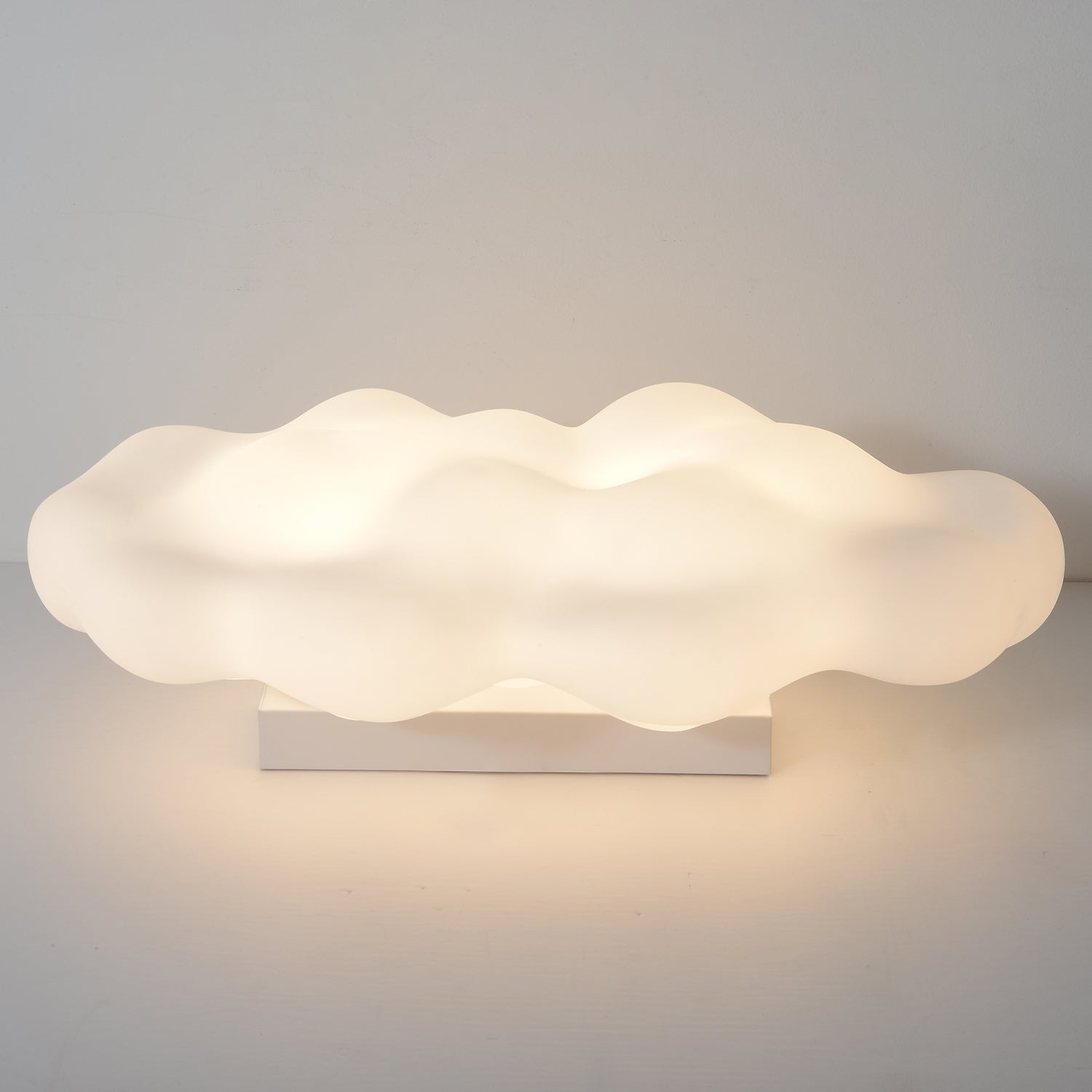 Cloud Outdoor-Stehleuchte – wetterfeste, elegante Terrassen- und Gartenbeleuchtung