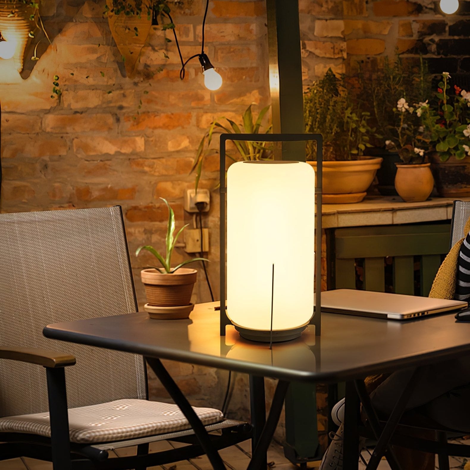 Solar-Tischlampe für den Außenbereich – Langlebigkeit aus Edelstahl