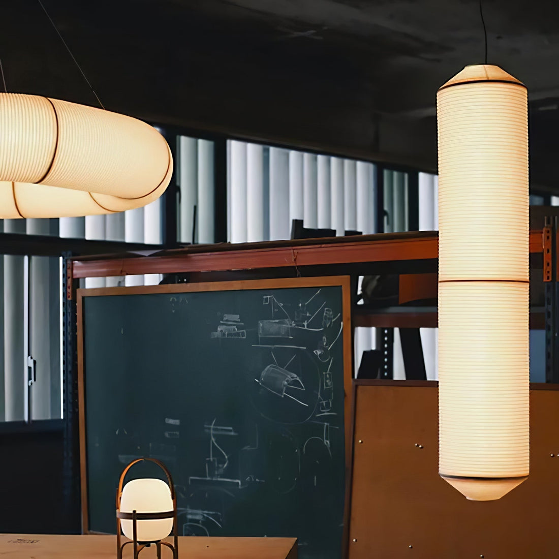 Hängelampe aus Maulbeerseide – Warme LED-Beleuchtung für Wohnzimmer