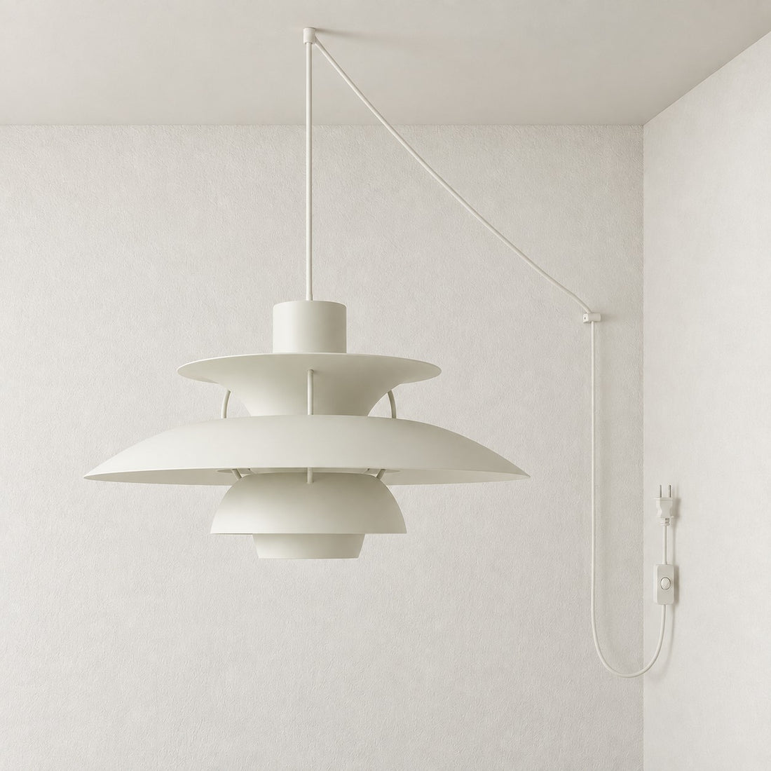 Moderne mehrlagige bunte Pendelleuchte mit Stecker und Zugkabel - Hängelampe aus Metall