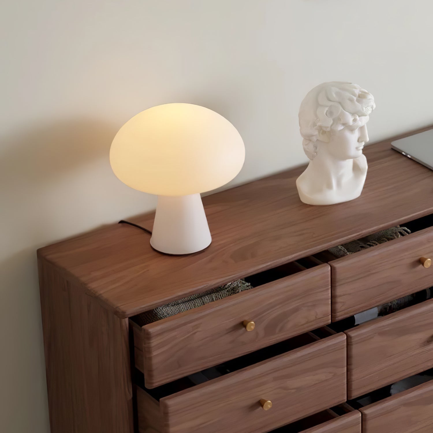 Tragbare Tischleuchte – wiederaufladbare moderne Lampe für Terrasse und Garten
