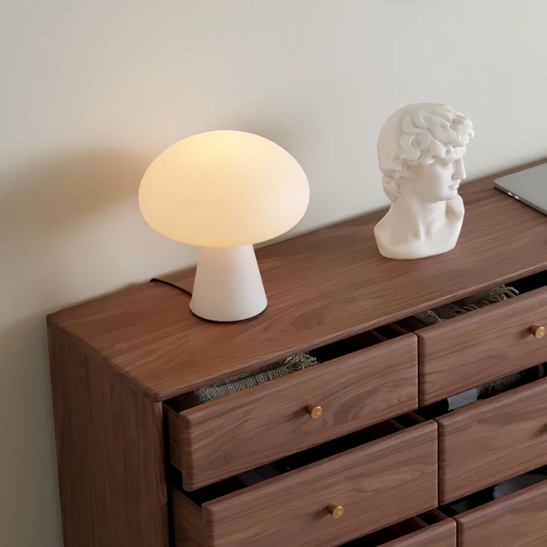 Tragbare Tischleuchte – wiederaufladbare moderne Lampe für Terrasse und Garten