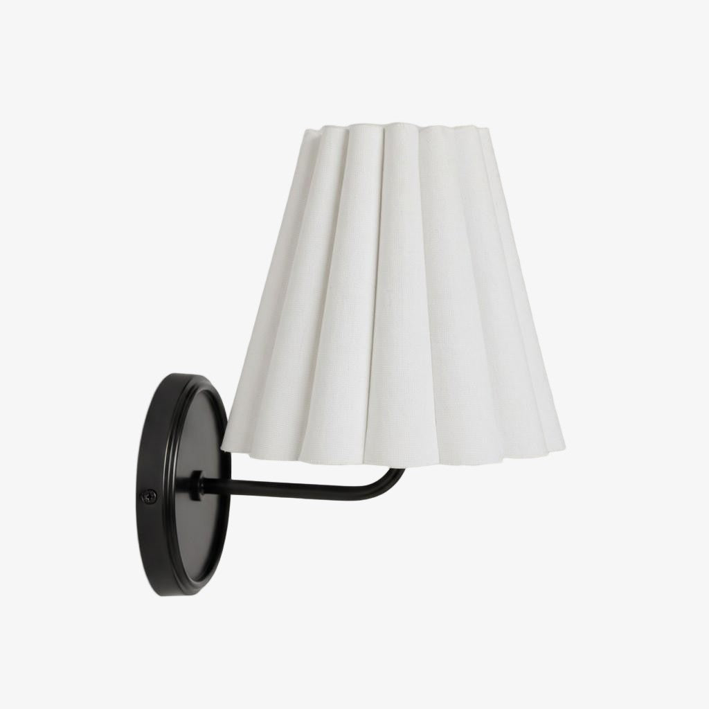 Ruffmeto Fabric Wall Sconce – Featuring Pleated Detailing on a Sculptural Metal Frame for Study or Hallway