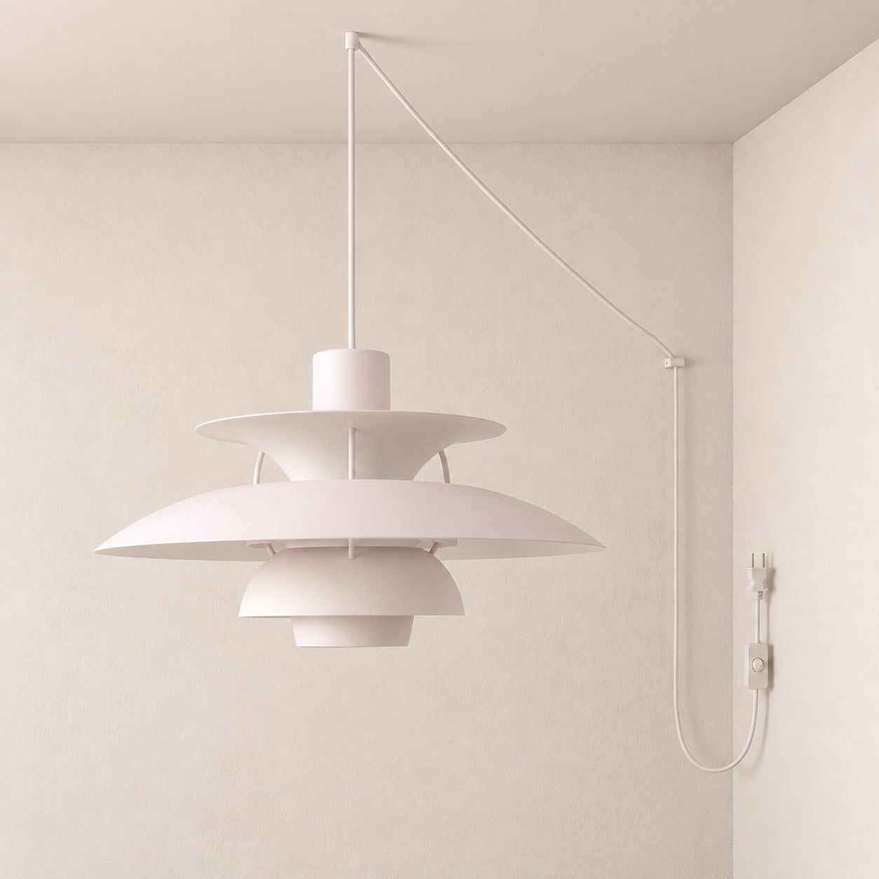 Moderne mehrlagige bunte Pendelleuchte mit Stecker und Zugkabel - Hängelampe aus Metall