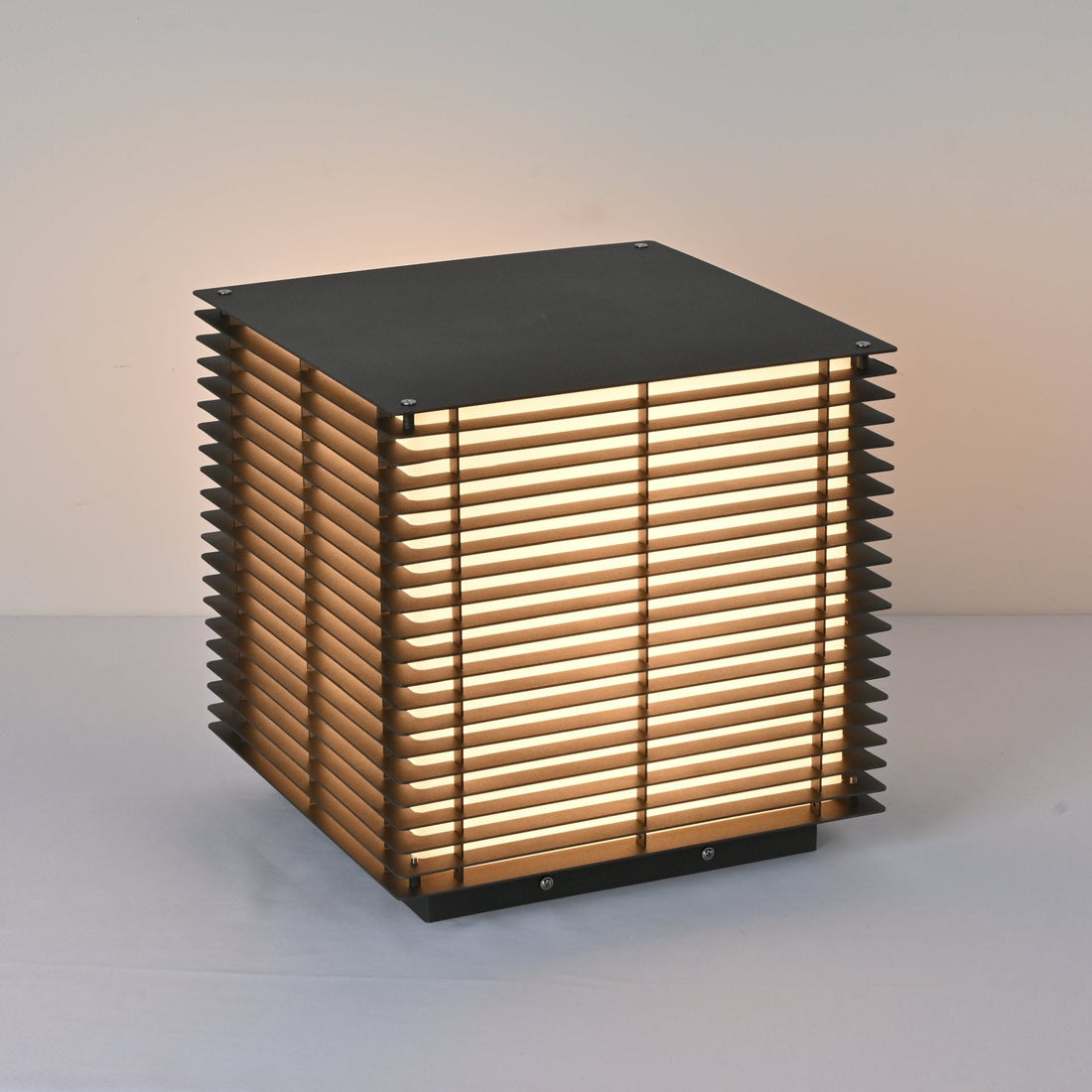 Solar-Pfostenleuchte – LED-Laterne für Garten, Weg und Terrasse
