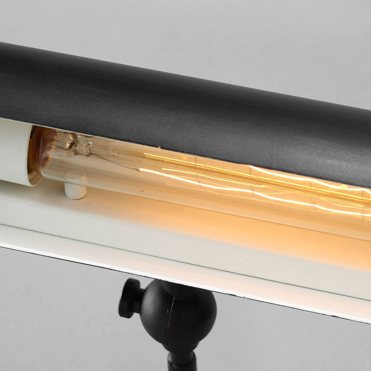 Modo Modern Wall Sconce - Angular Metal Arm Design Industrial Wall Lamp