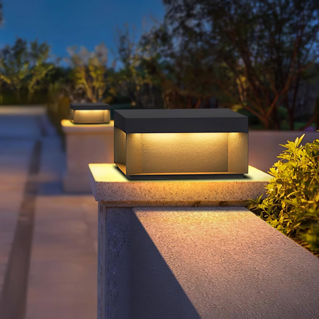 Außenpfostenleuchte - Robuste Gartenlampe für Terrasse und Weg