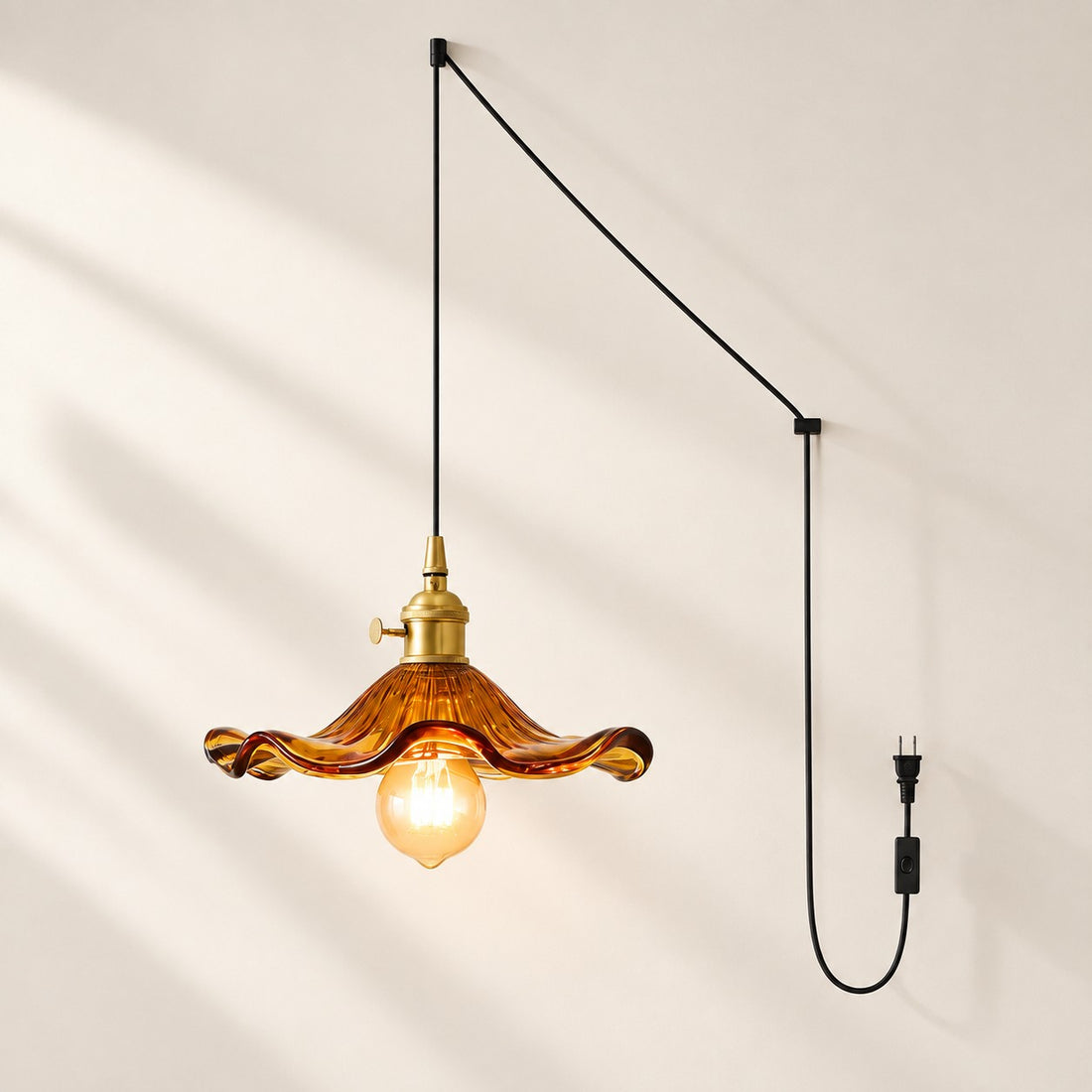 Geriffelte florale Glas-Hängeleuchte mit Kabel