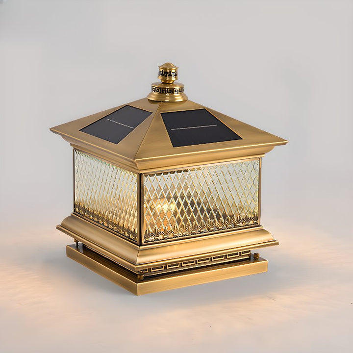 Diamond Solar Post Light - Elegant Glass Outdoor Lamp for Garden Pathways