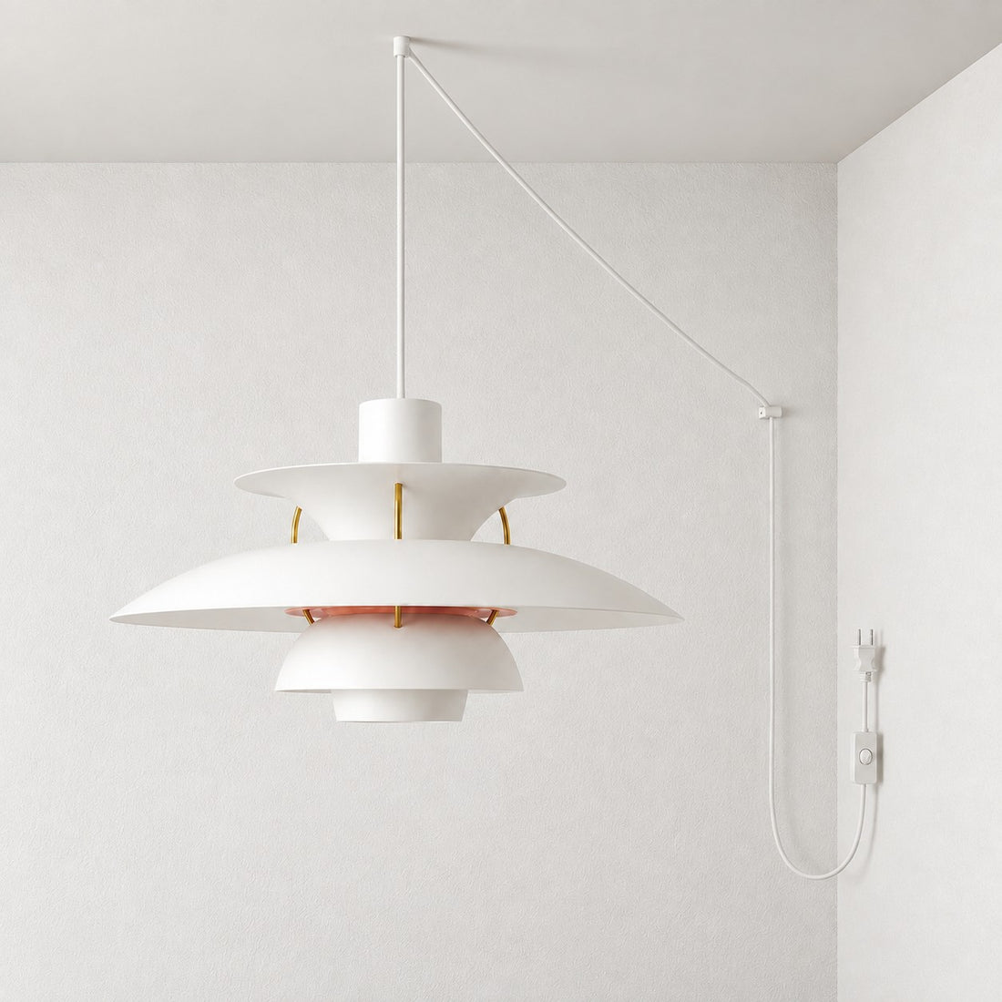 Moderne mehrlagige bunte Pendelleuchte mit Stecker und Zugkabel - Hängelampe aus Metall
