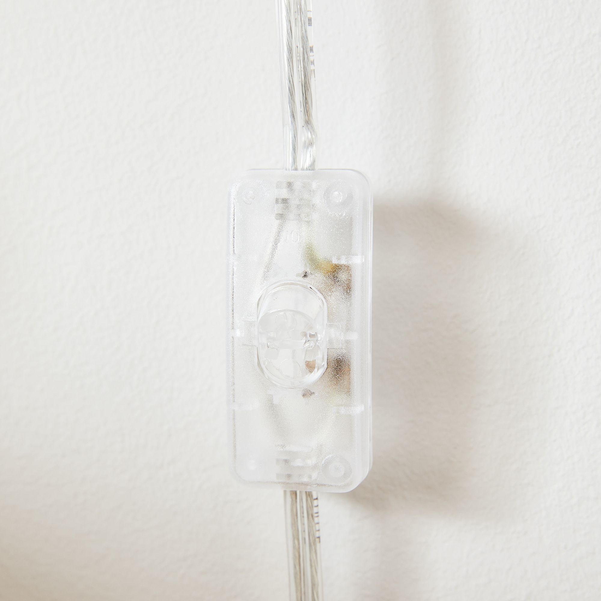 Olvara Scalloped Rattan Bubble Sconce – Wunderliche Wandlampe für Kinderzimmer