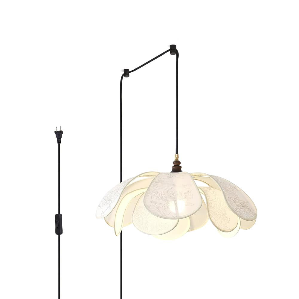 Geschichtete Stecker-Pendelleuchte aus Blumenstoff