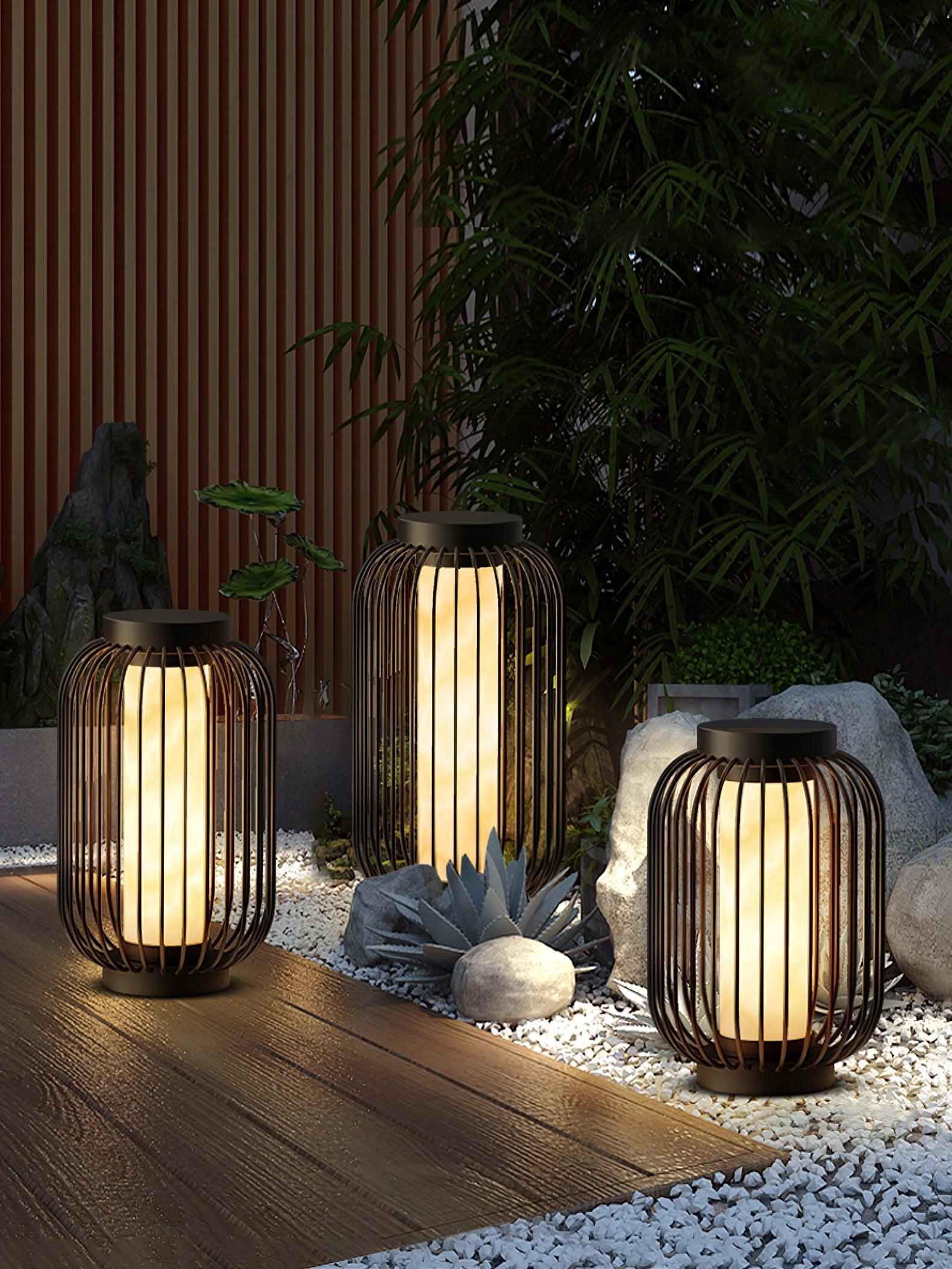 Metal Outdoor Table Lamp - Elegant Weather-Proof Lamp for Patio