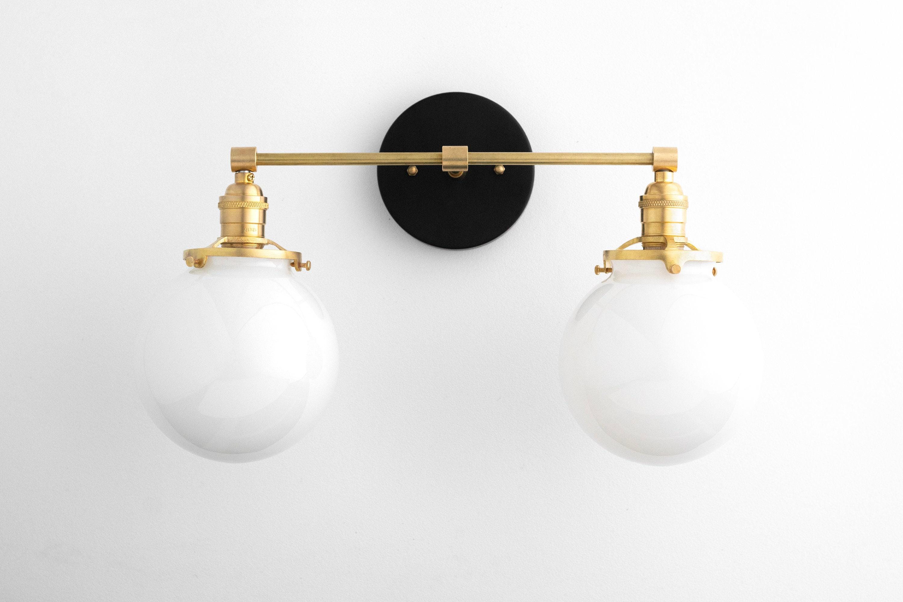 Lumio Globe Glaskugel-Waschtischleuchte – Moderne Badezimmerleuchte mit zwei Lichtern